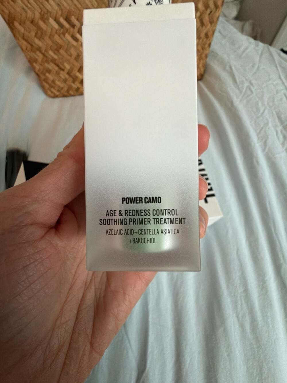 IL Makiage Skin Makeup Bundle Flawless Foundation, Age Redness Primer & Brush - Picture 7 of 9
